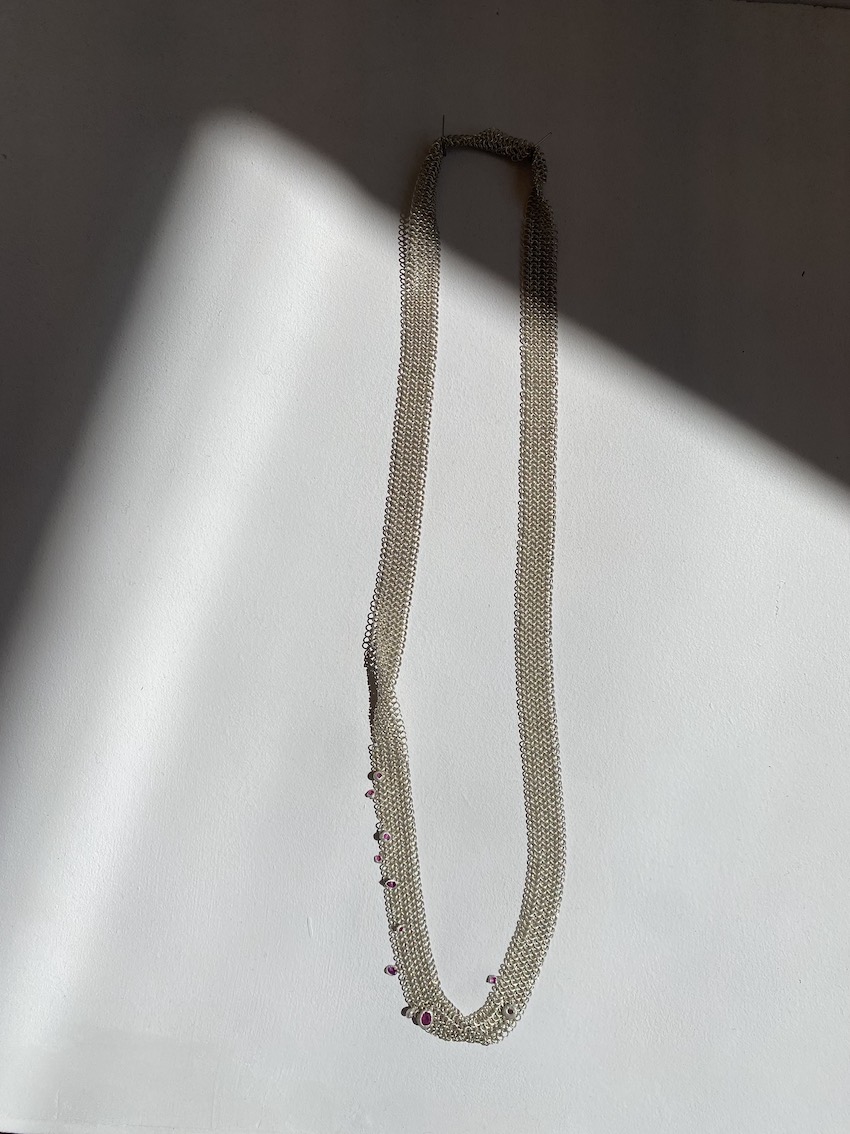 Chainmille necklace with rubies