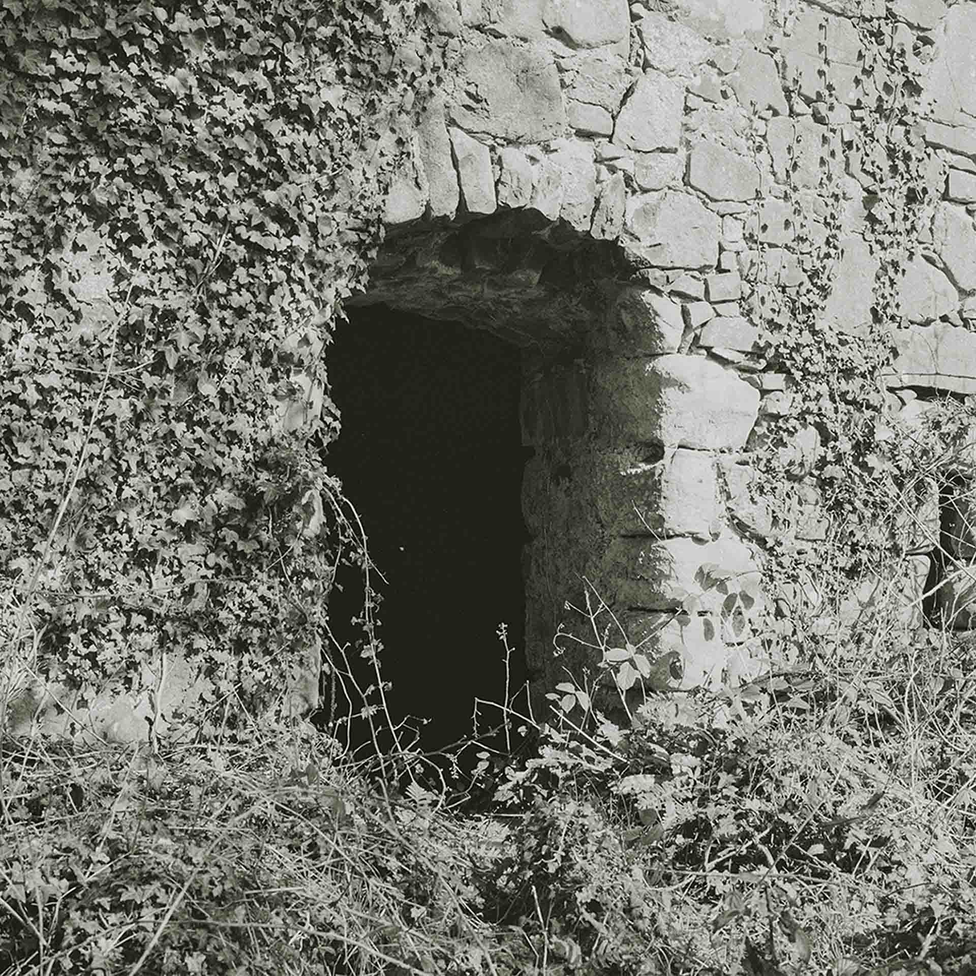 image of a stone doorway 
