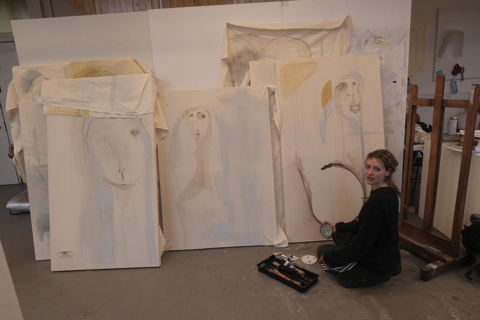 studio photograph (courtesy of Milly Toplis)