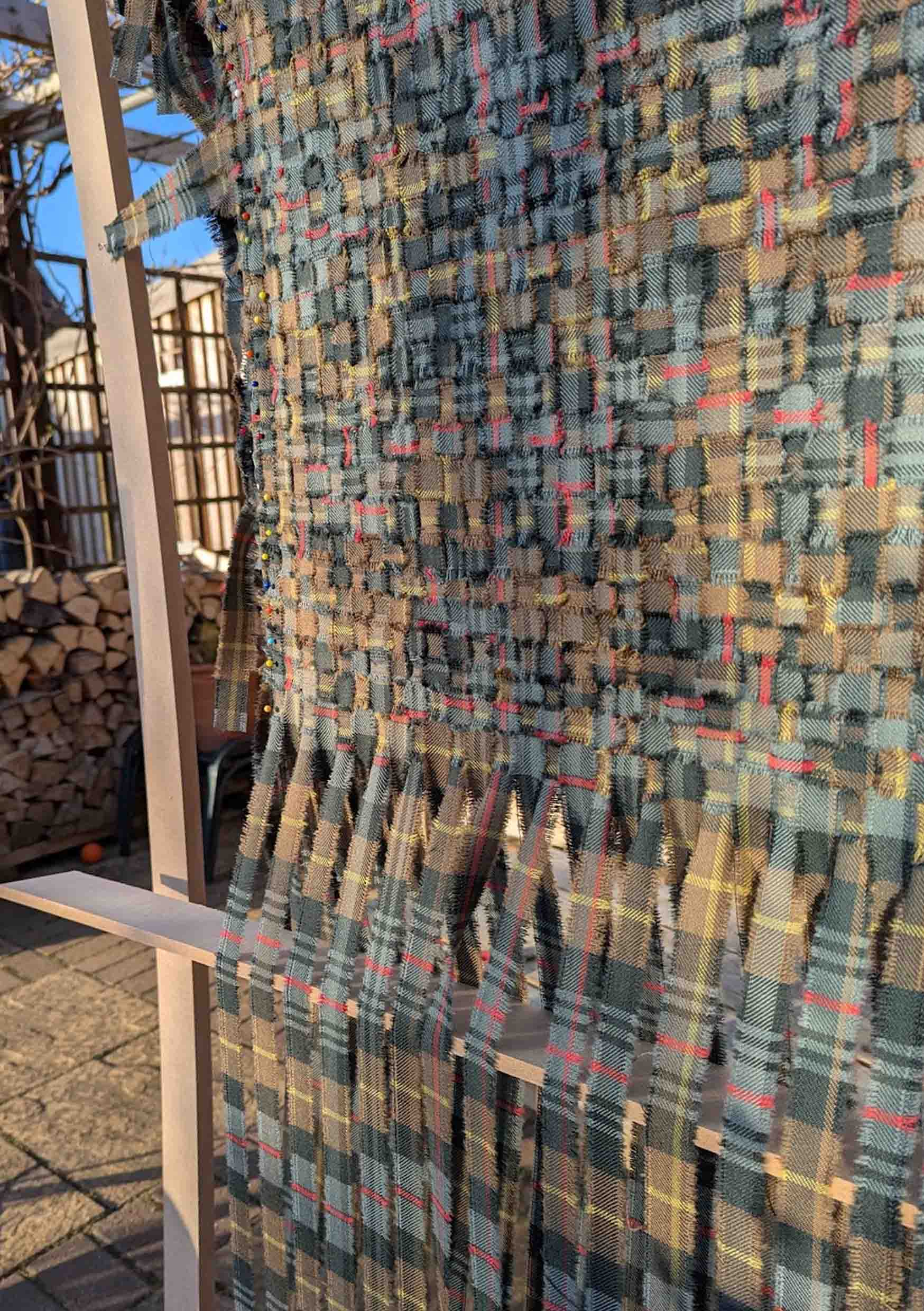 Weaving details