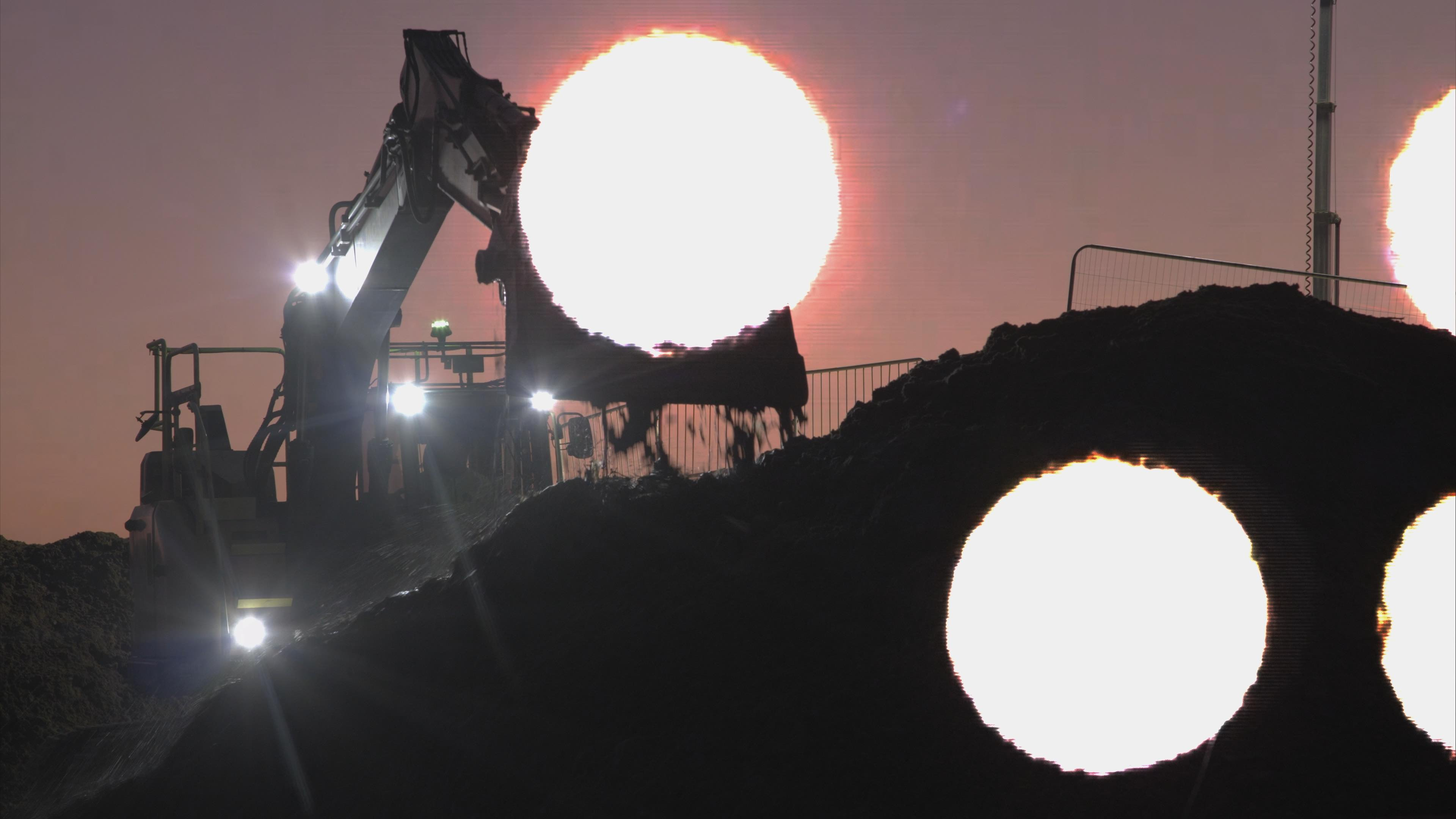 Film burn obstruct digger lights.