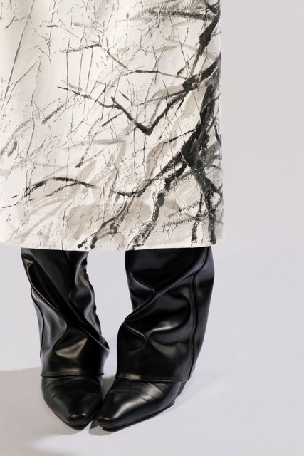 look 2 details 2