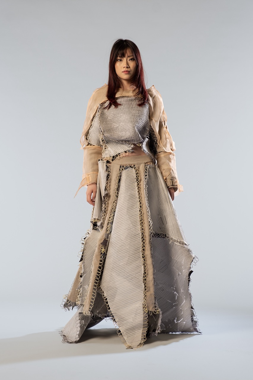Look 3
