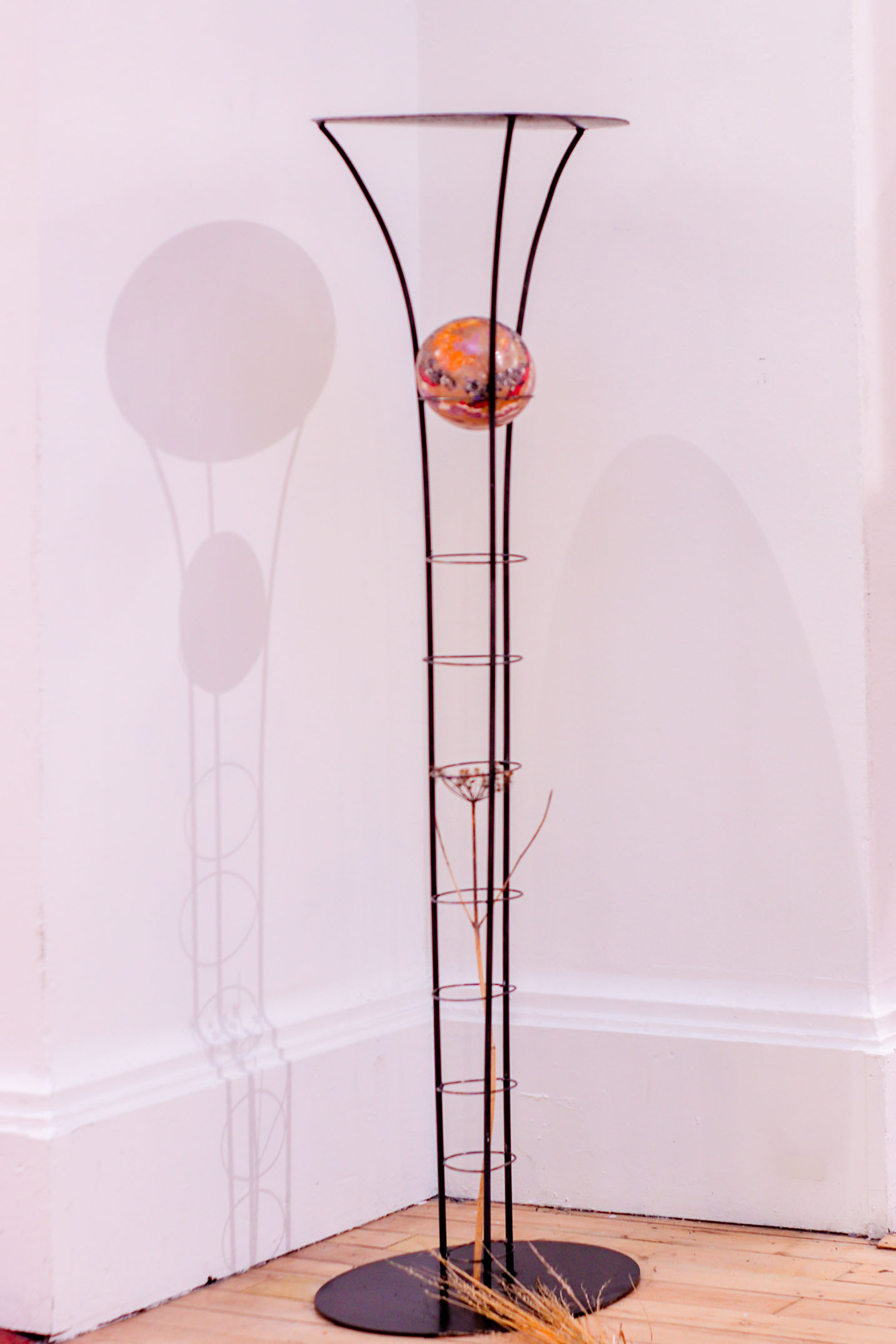 The analogue impre∿ssion of a duende. Mixed media. ECA: Sculpture Court, 2025.