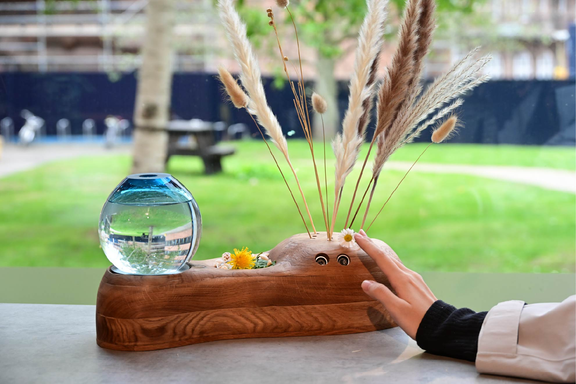 Interactive Artefact Connecting Nature & People 